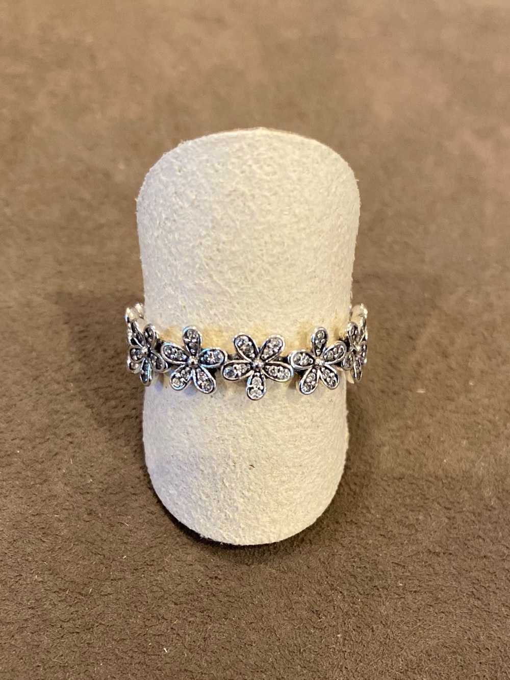 Pandora Daisy Flower band. Sterling Silver sz8